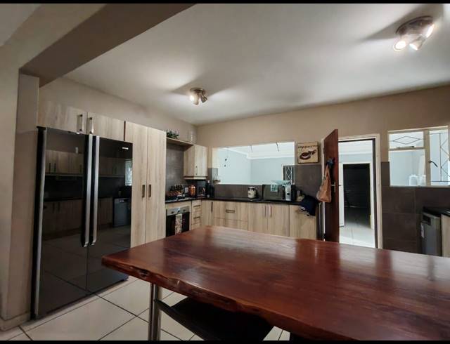 3 BEDROOM TOWNHOUSE FOR SALE IN THREE RIVERS PROPER